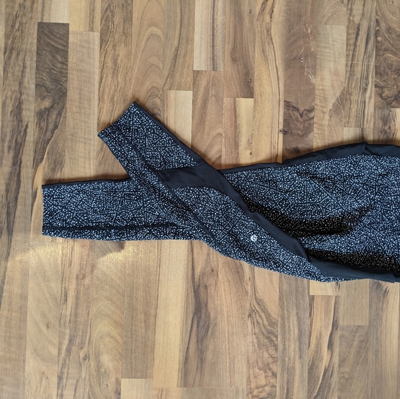 Lululemon 7/8 speckled black and white leggings tights size 2 or 4 - Picture 4 of 5